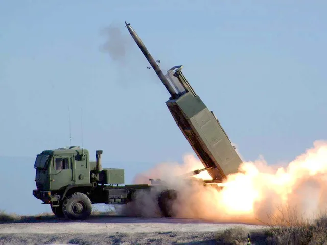 M142 HIMARS, Multiple rocket launcher, Artillery - view 3