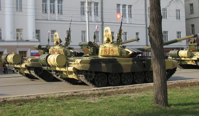 T-72, Main battle tank, Tanks - view 1
